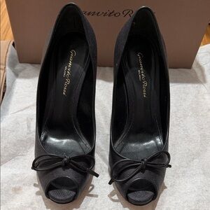 Gianvito Rossi Black Bow Peep-Toe Heels bow details Raffia